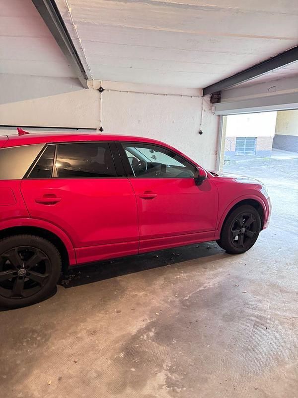 Gebraucht Audi Q2 Sport 150 PS (110 kW) 2016 Rot SUV