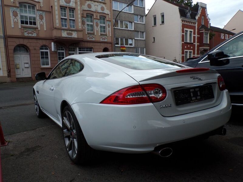Gebraucht Jaguar XK 385 PS (283 kW) 2014 Weiß Coupé