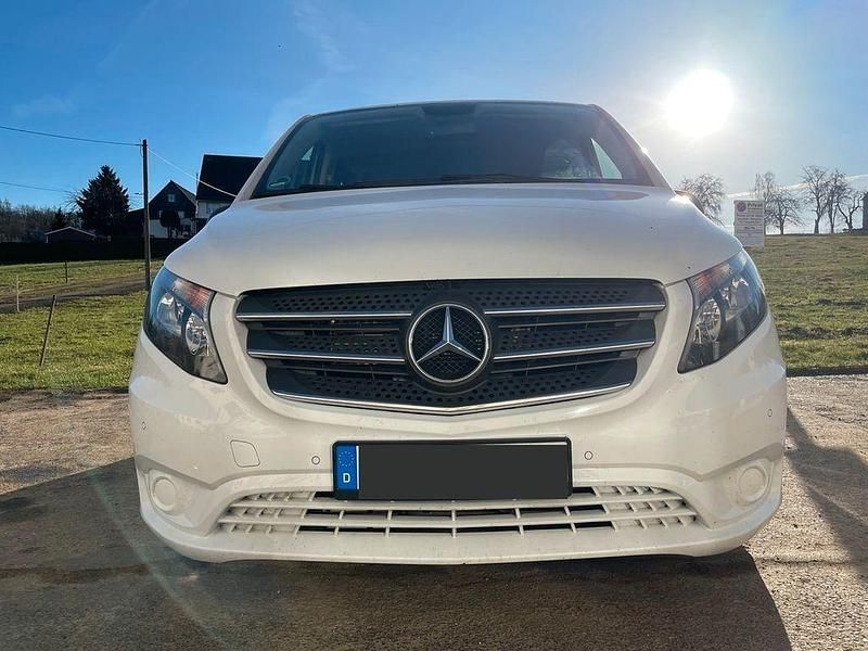 Gebraucht Mercedes Vito 190 PS (139 kW) 2017 Weiß Van