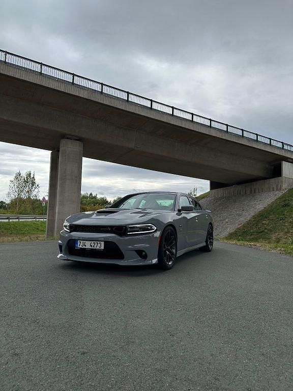 Grau Gebraucht 2021 Dodge Charger Limousine | 45.000 € - Bild 1/4