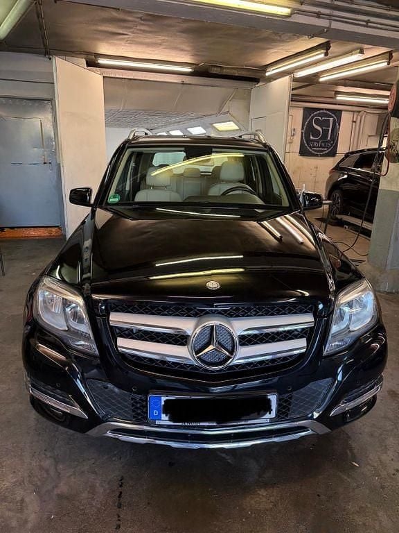 Schwarz Gebraucht 2013 Mercedes GLK220 SUV | 13.200 € (Guter Preis) - Bild 1/4