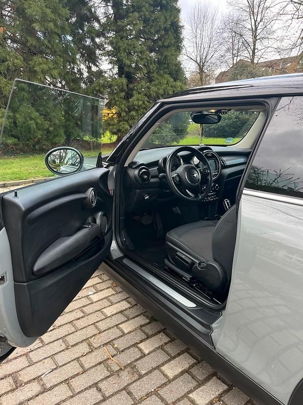 Gebraucht Mini Cooper D 116 PS (85 kW) 2018 Grau Kleinwagen