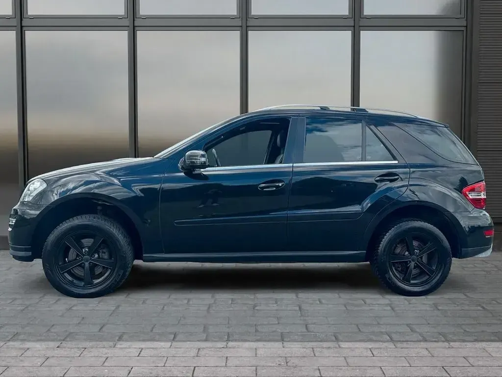 Gebraucht Mercedes ML300 204 PS (150 kW) 2010 Schwarz SUV