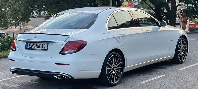 Gebraucht Mercedes E200 Exclusive 184 PS (135 kW) 2016 Weiß Limousine