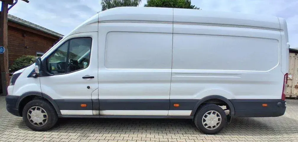 Gebraucht Ford Transit 131 PS (96 kW) 2024 Weiß Van / Kleinbus