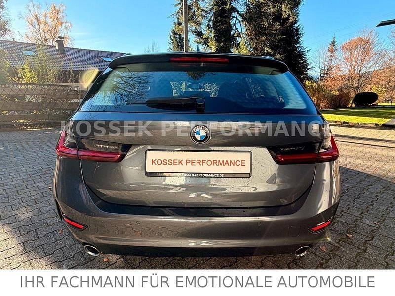 Gebraucht BMW 320 Advantage 190 PS (139 kW) 2022 Grau Kombi