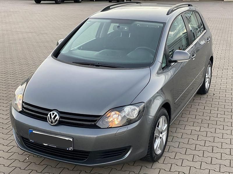 Grau Gebraucht 2012 VW Golf VI Limousine | 8.500 € (Etwas zu teuer) - Bild 1/4