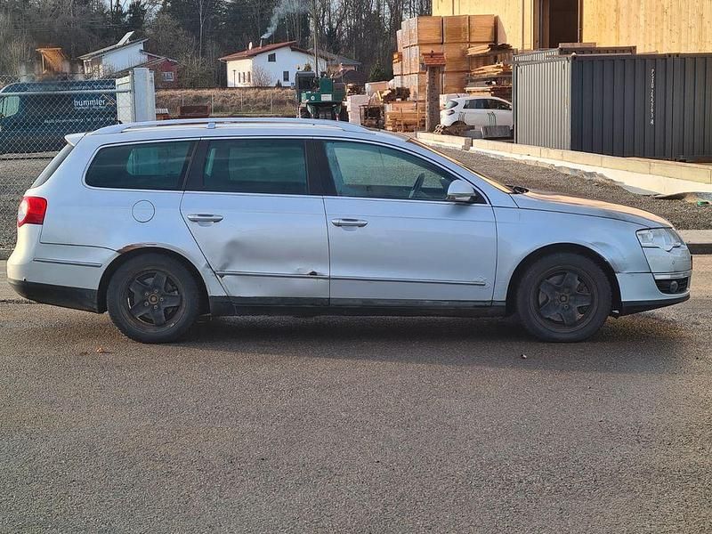 Gebraucht VW Passat Highline 140 PS (102 kW) 2006 Silber Kombi