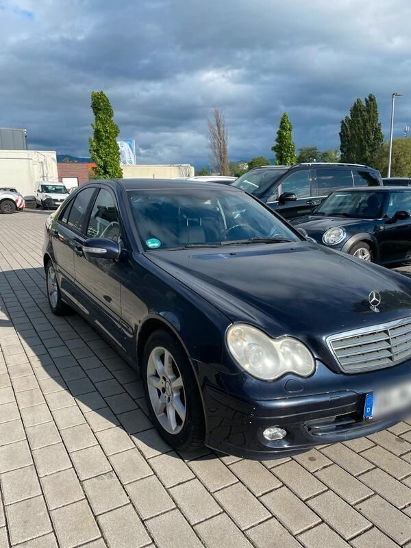 Blau Gebraucht 2004 Mercedes C230 Limousine | 1.999 € (Fairer Preis) - Bild 1/4