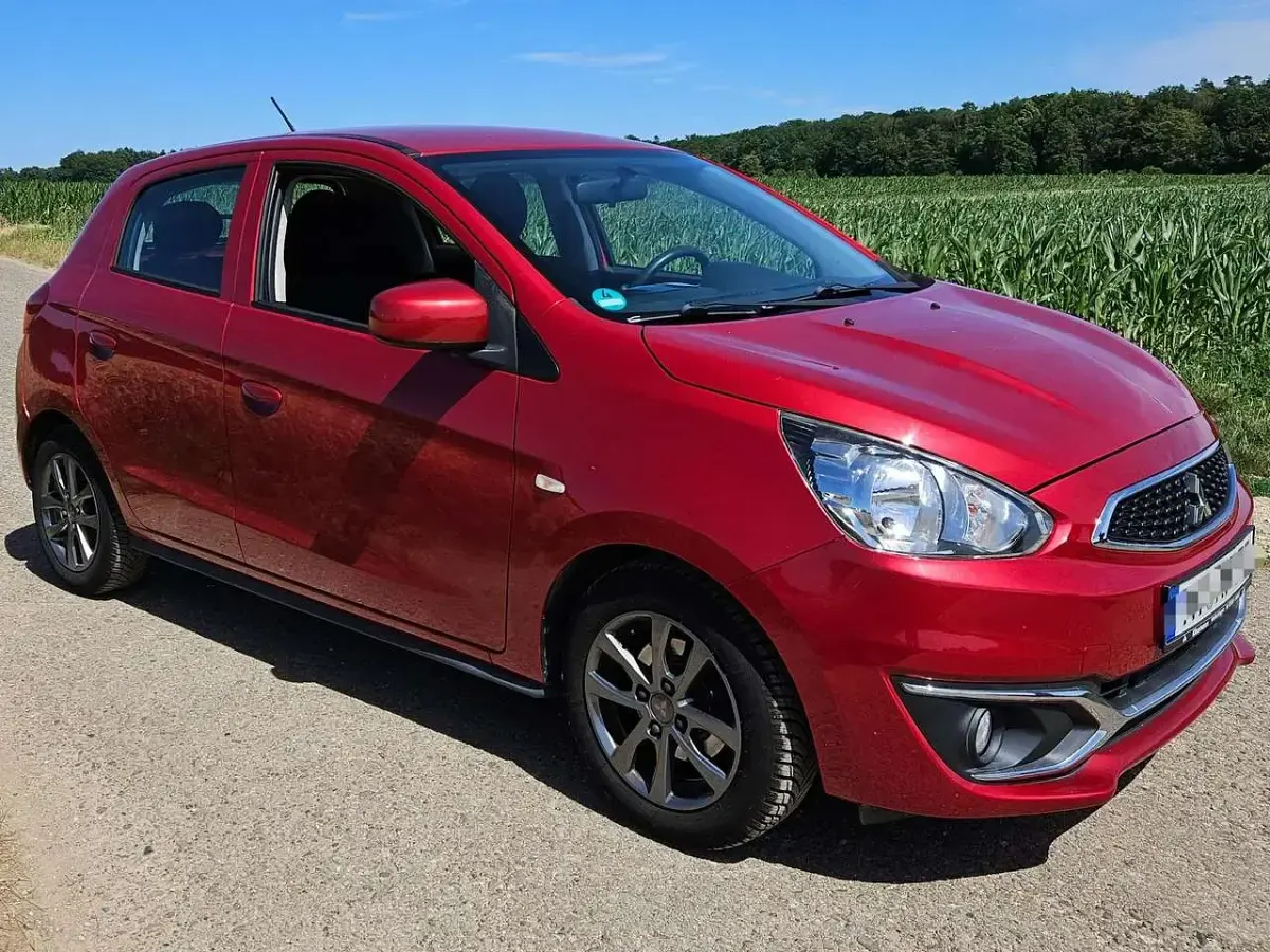 Gebraucht Mitsubishi Space Star Diamant Edition 71 PS (52 kW) 2017 Rot Kleinwagen