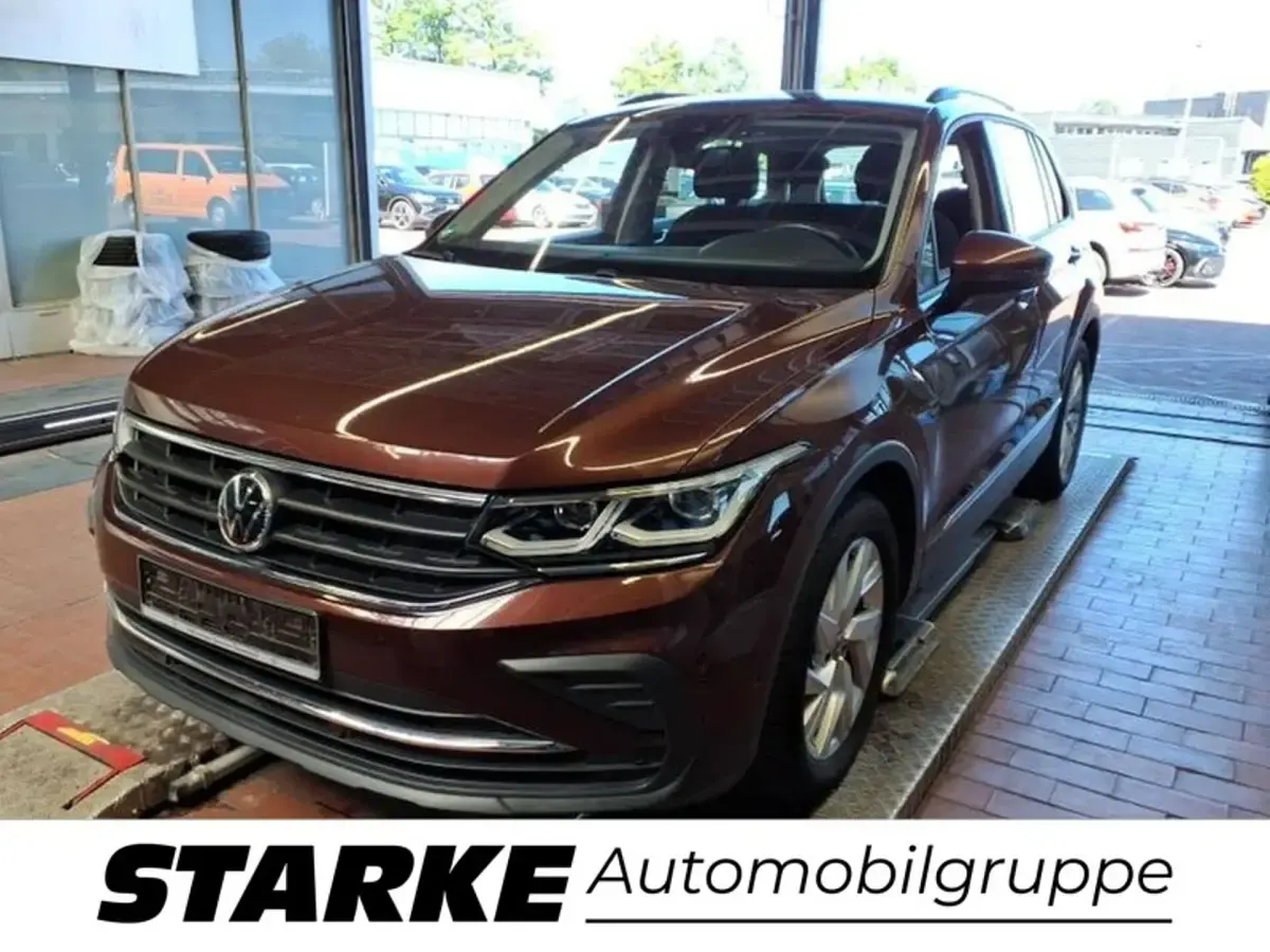Gebraucht VW Tiguan Sport 150 PS (110 kW) 2021 Schwarz SUV