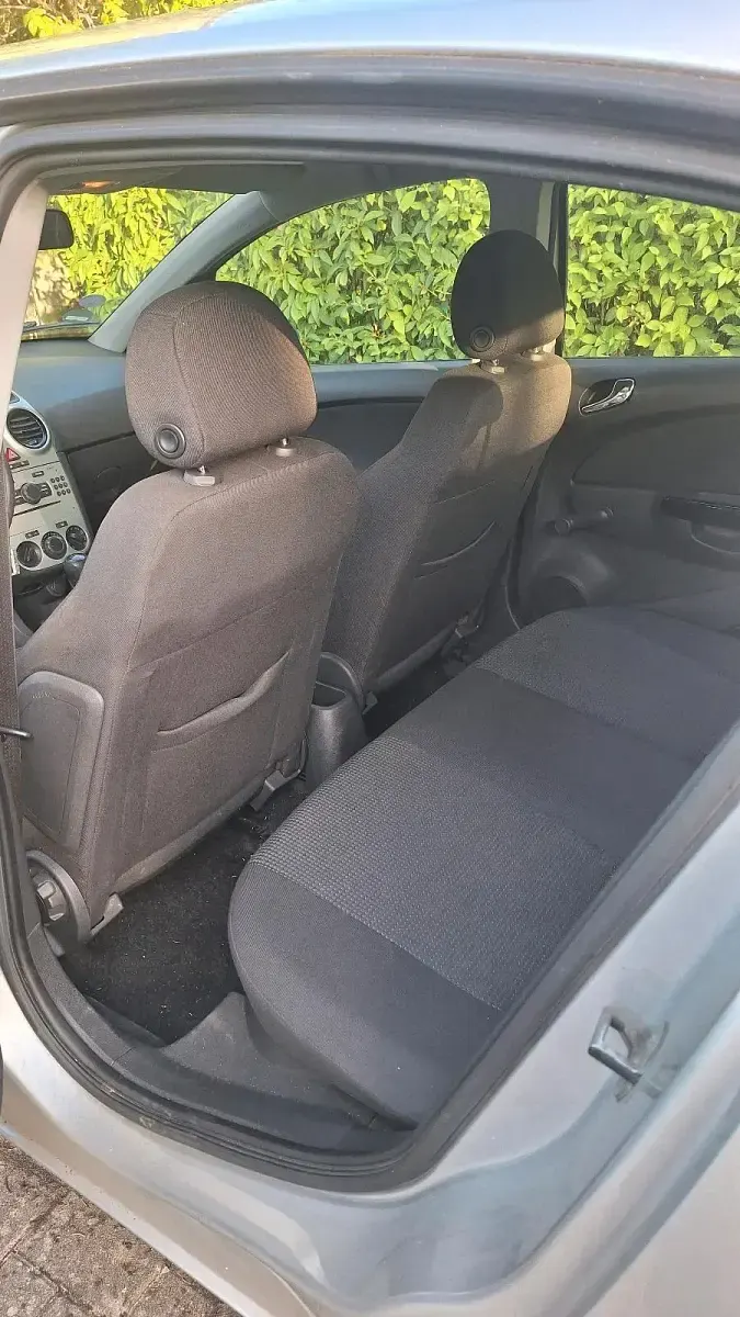 Gebraucht Opel Corsa 70 PS (51 kW) 2013 Silber Kleinwagen