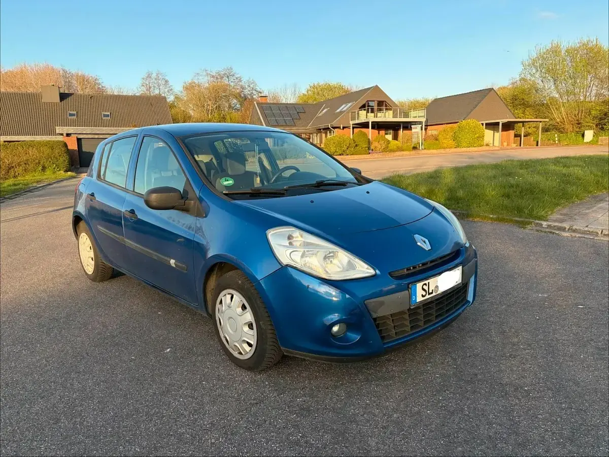 Gebraucht Renault Clio II 75 PS (55 kW) 2009 Blau Kleinwagen