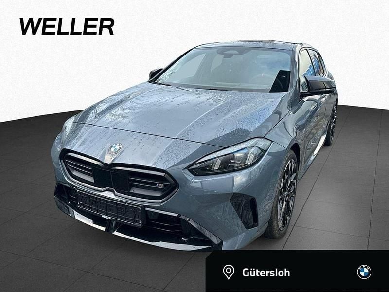 Grau Gebraucht 2024 BMW M135 Efficient Dynamics Kleinwagen | 52.390 € (Guter Preis) - Bild 1/4