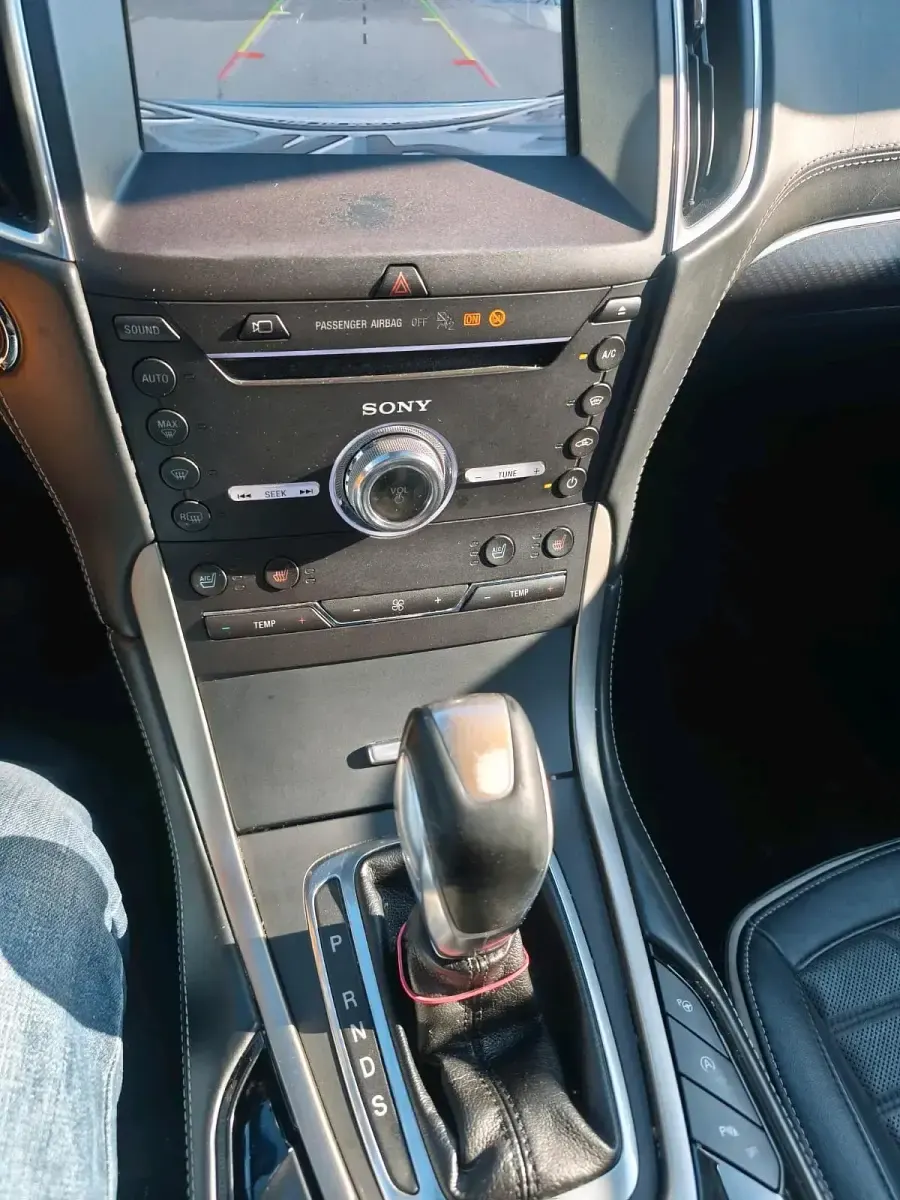 Gebraucht Ford S-MAX Vignale 179 PS (131 kW) 2016 Weiß Van / Kleinbus