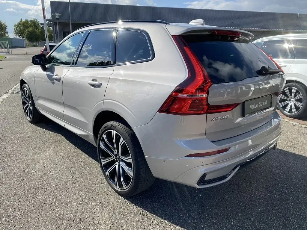 Gebraucht Volvo XC60 R-Design 392 PS (288 kW) 2021 Silber SUV