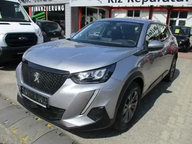 Perlmutt weiss Gebraucht 2021 Peugeot 2008 Active SUV | 15.980 € (Fairer Preis) - Bild 1/4