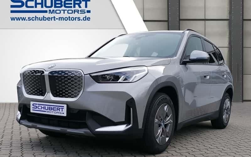 Silber Neu 2025 BMW iX1 Comfort Edition SUV | 44.990 € (Superpreis) - Bild 1/4