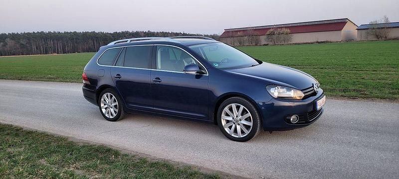 Gebraucht VW Golf VI Highline 140 PS (102 kW) 2011 Blau Kleinwagen