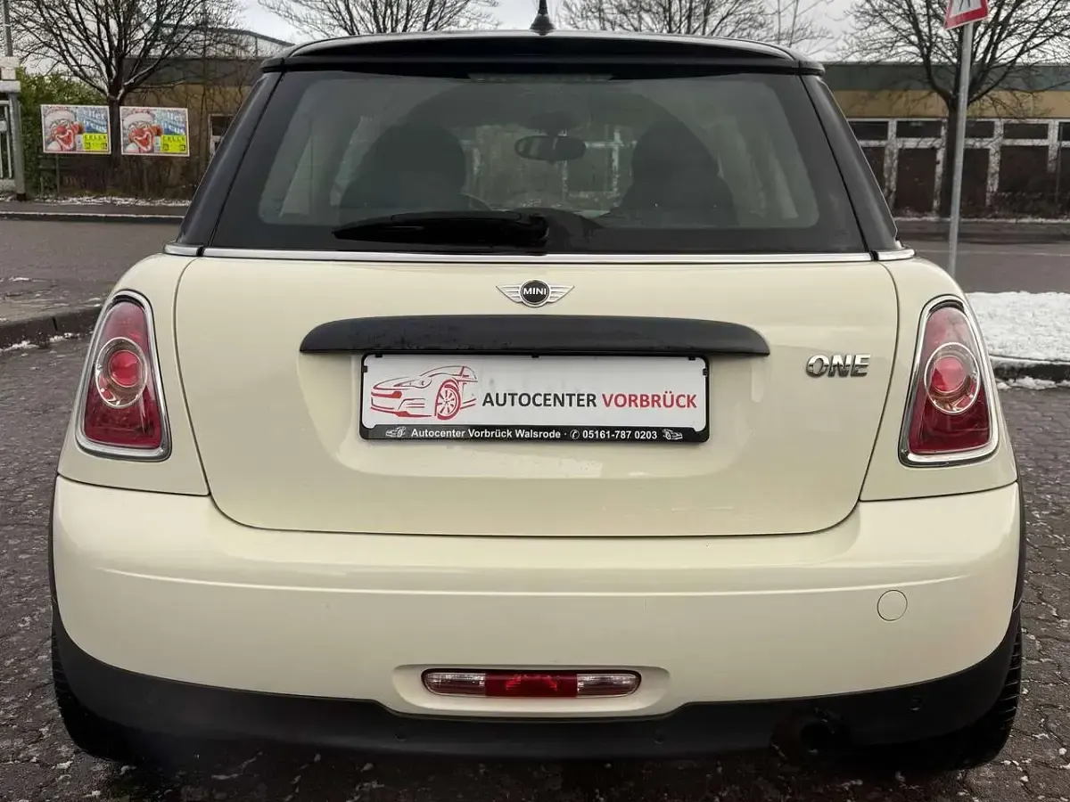 Gebraucht Mini ONE 98 PS (72 kW) 2013 Pepper white Kleinwagen