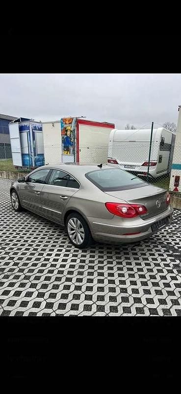 Gebraucht VW Passat 160 PS (117 kW) 2011 Coupé