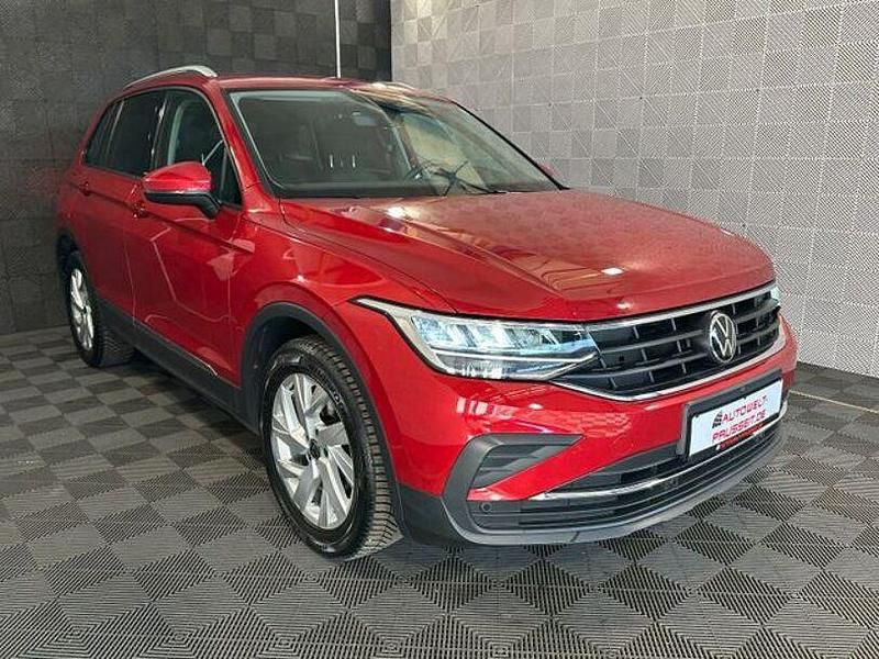 Gebraucht VW Tiguan Active 150 PS (110 kW) 2022 Rot SUV