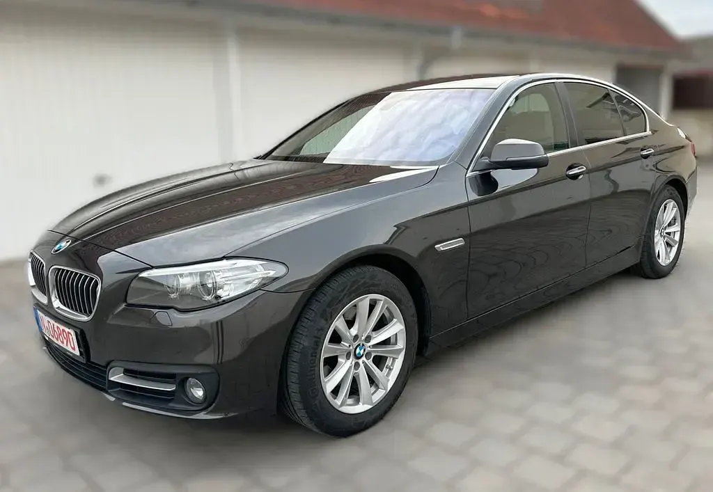 Usata BMW 520 190 CV (139 kW) 2014 Marrone Berlina