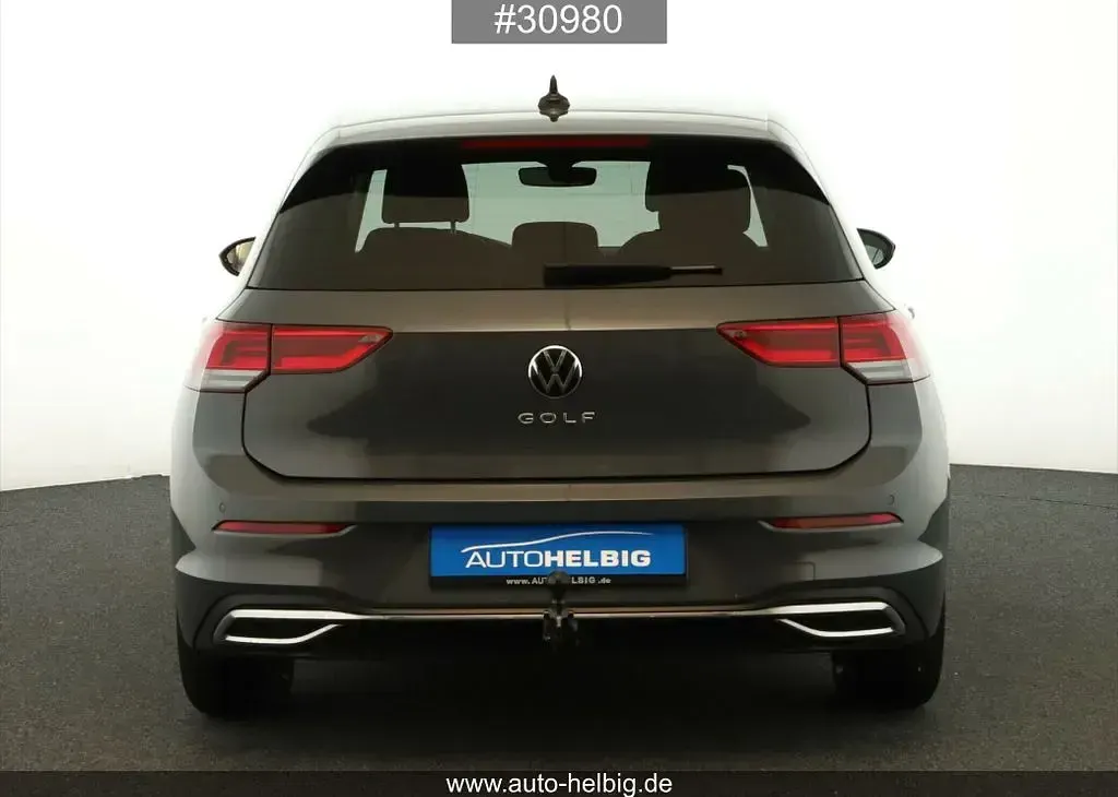 Usata VW Golf VIII Active 150 CV (110 kW) 2023 Grigio Berlina