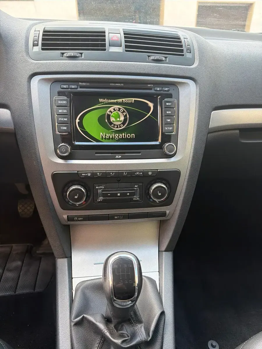 Używany Skoda Octavia 140 KM (102 kW) 2013 Srebrny Kombi