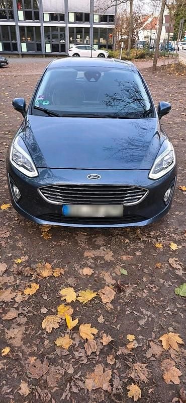 Gebraucht Ford Fiesta 105 PS (77 kW) 2018 Blau Kleinwagen