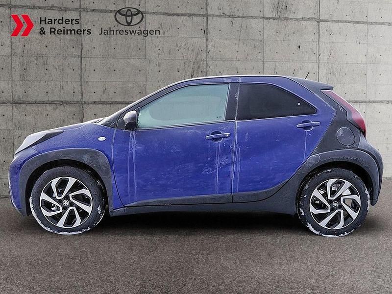 Neu Toyota Aygo X 72 PS (52 kW) 2025 Juniper blue SUV