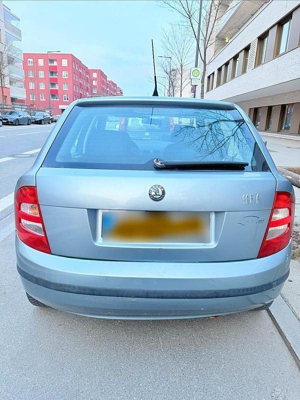 Gebraucht Skoda Fabia 75 PS (55 kW) 2004 Silber Limousine