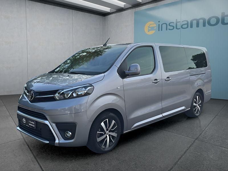 Silber Gebraucht 2024 Toyota Proace Verso Kombi | 33.699 € (Guter Preis) - Bild 1/4
