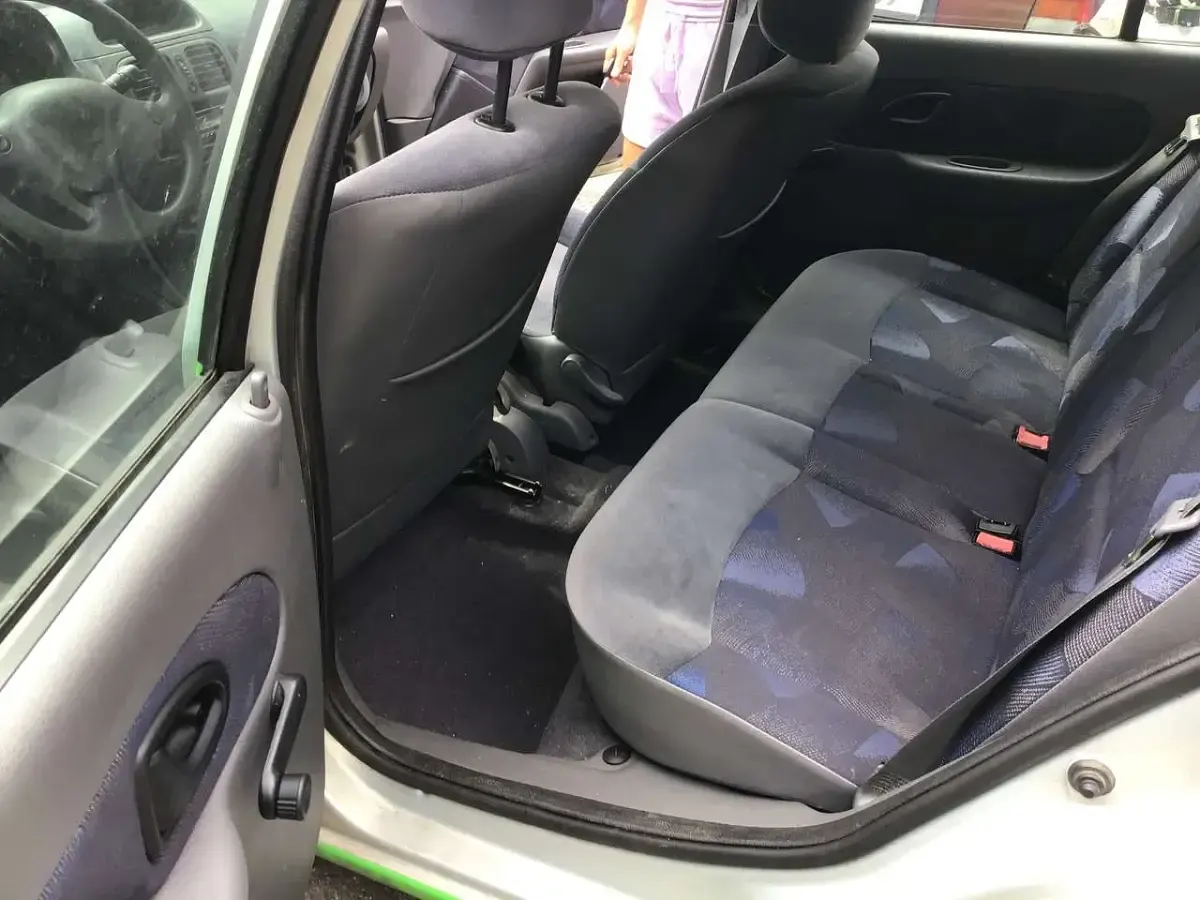 Gebraucht Renault Clio II 58 PS (42 kW) 2000 Limousine