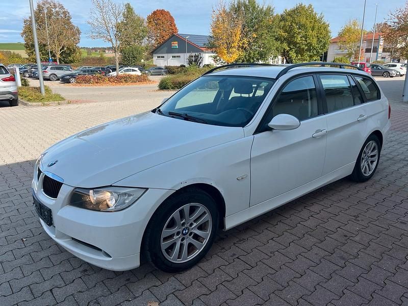 Gebraucht BMW 318 Advantage 143 PS (105 kW) 2007 Weiß Kombi