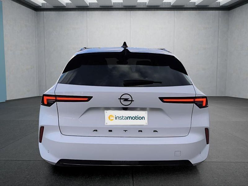 Neu Opel Astra 131 PS (96 kW) 2025 Weiß Kombi
