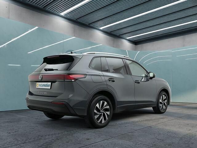 Gebraucht VW Tiguan Design 150 PS (110 kW) 2024 Grau SUV