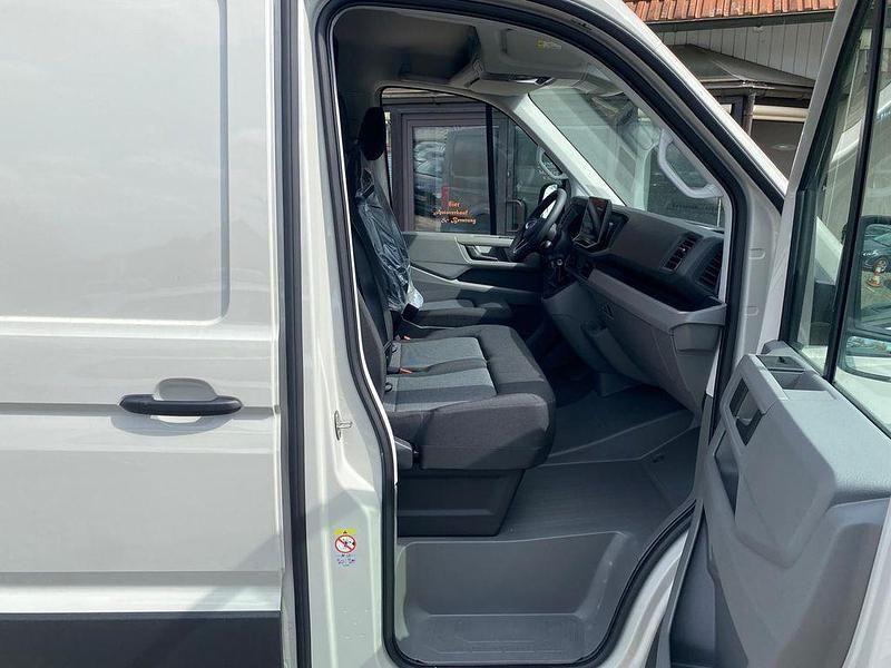 Neu VW Crafter 140 PS (102 kW) 2025 Grau Van