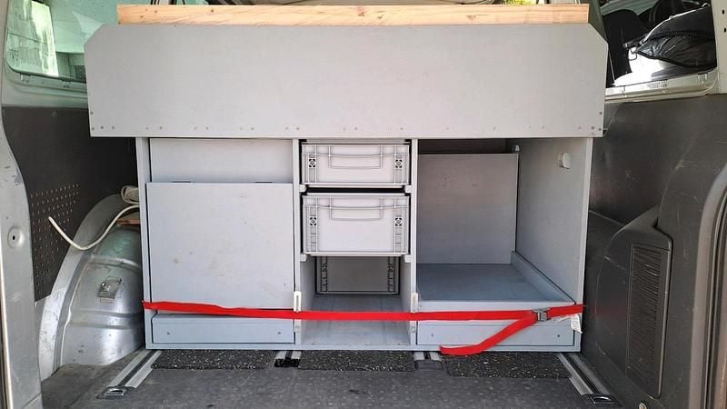 Second-hand VW T5 130 CP (95 kW) 2007 Argintiu Van