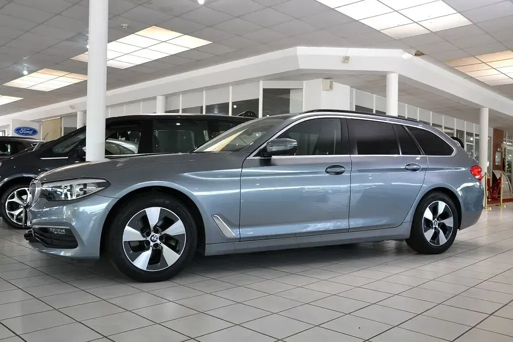 Gebraucht BMW 520 190 PS (139 kW) 2020 Grau Limousine