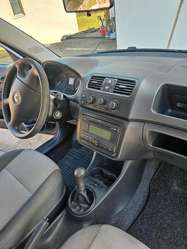 Gebraucht Skoda Fabia 2010 Grau Kombi