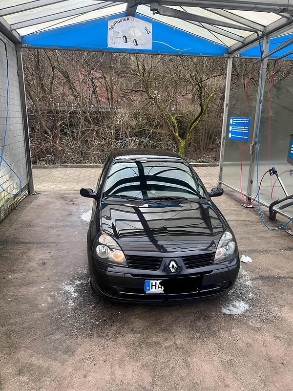 Schwarz Gebraucht 2003 Renault Clio II Kleinwagen | 350 € - Bild 1/4