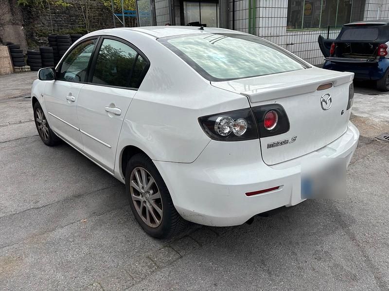 Usata Mazda 3 105 CV (77 kW) 2008 Bianco Berlina