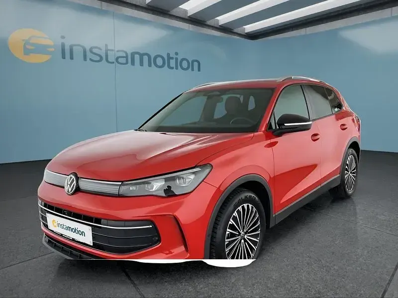 Używany VW Tiguan 150 KM (110 kW) 2025 Czerwony SUV