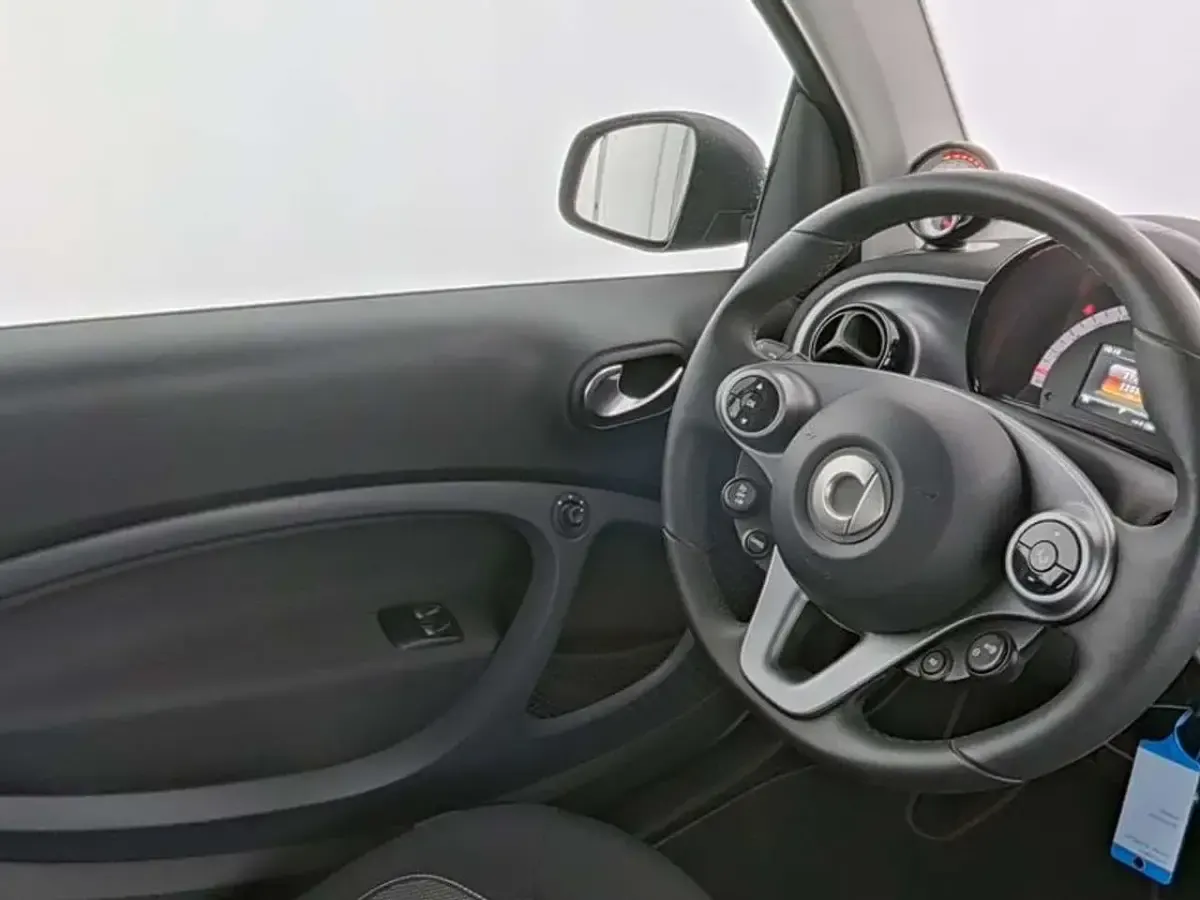 Gebraucht Smart ForTwo Electric Drive 60 kW (82 PS) 2024 Schwarz Coupé