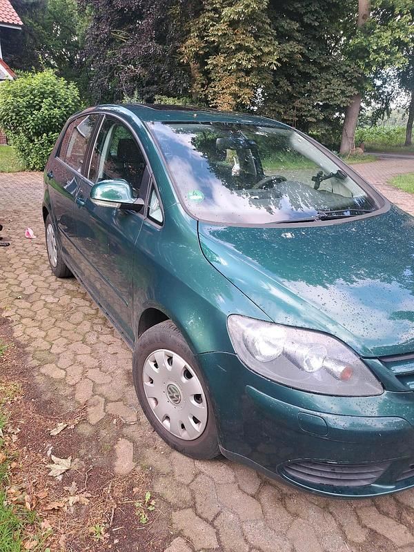 Grün Gebraucht 2005 VW Golf Plus Cross Van / Kleinbus | 2.000 € (Superpreis) - Bild 1/4