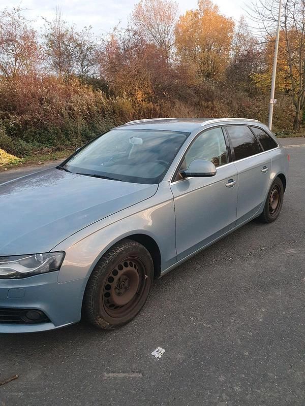 Blau Gebraucht 2009 Audi A4 Ambiente Kombi | 5.800 € (Guter Preis) - Bild 1/4