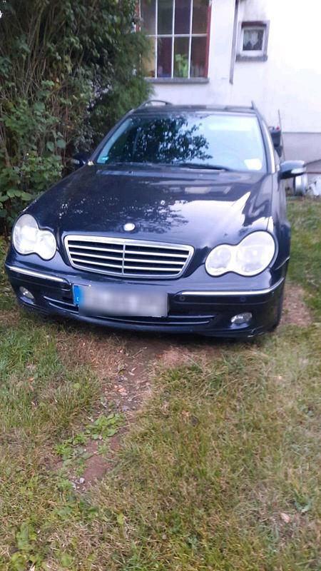 Blau Gebraucht 2003 Mercedes C180 Kombi | 1.200 € (Superpreis) - Bild 1/4