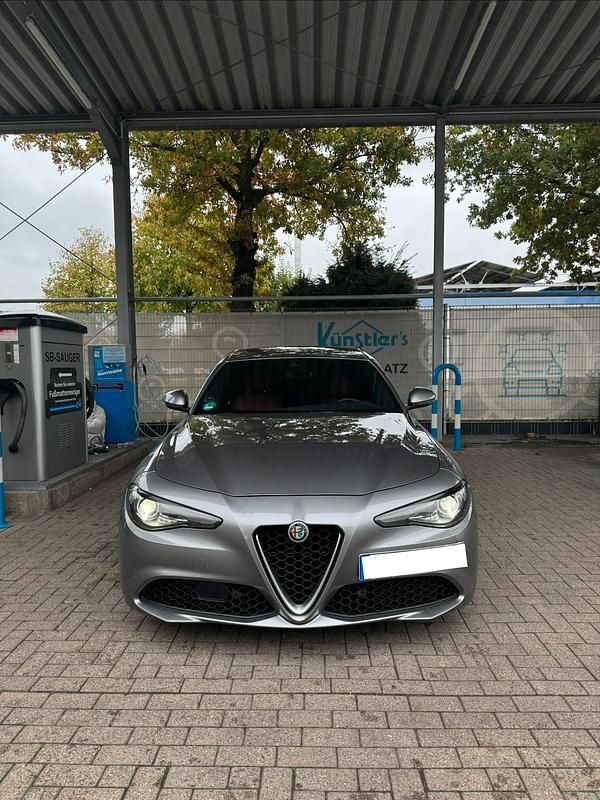 Gebraucht Alfa Romeo Giulia Veloce 219 PS (161 kW) 2017 Grau Limousine