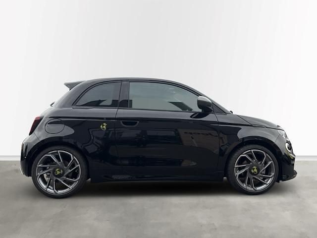 Gebraucht Abarth 500e Turismo 114 kW (155 PS) 2025 Venom black (schwarz) Kleinwagen